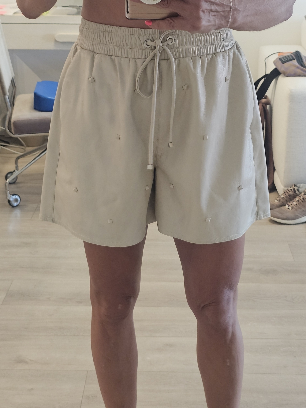 Drawstring Cream STUDDED LEATHERETTE Shorts SZ 6/42
